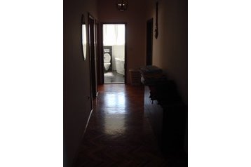 Hrvatska Privát Okrug Gornji, Eksterijer